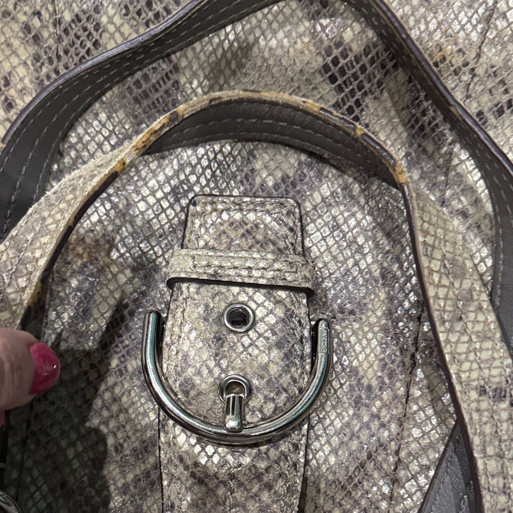 Coach Vintage Neutral Boa Snakeskin Shoulder Bag with Buckle - Picture 8 of 13